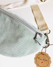 Lade das Bild in den Galerie-Viewer, ELISA Bauchtasche fester Cord Mintgrün handmade, Gurt Natur, Silber