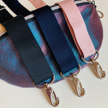 Lade das Bild in den Galerie-Viewer, STEPHI BUMBAG – Schimmernde Bauchtasche für Alltag & Freizeit