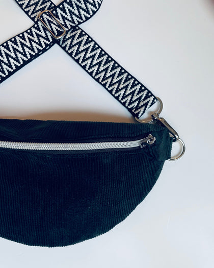 INGE Bauchtasche – Feincord Schwarzgrün