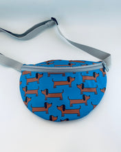 Lade das Bild in den Galerie-Viewer, *NEU* LIV Bumbag, MINI
