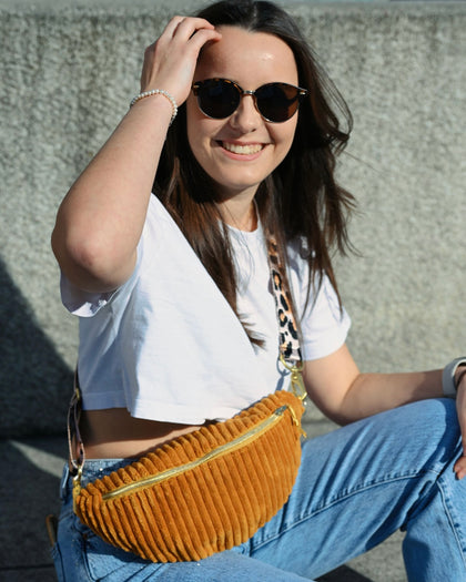 LEONIE Bauchtasche – Breitcord Currygelb
