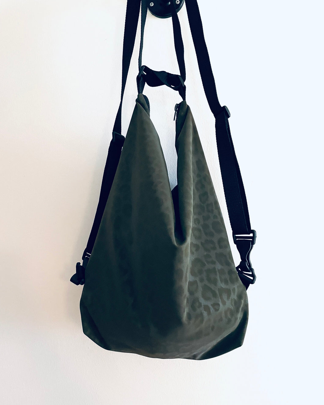 *NEU* LEO grün Rucksacktasche „minimalist“