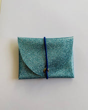 Lade das Bild in den Galerie-Viewer, Mini Geldbeutel Blau &amp; Mintgrün Glitzer minimalistisch kompakt, minimalistisch, Gummi Blau
