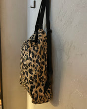 Lade das Bild in den Galerie-Viewer, ARIANE Rucksacktasche | minimalist
