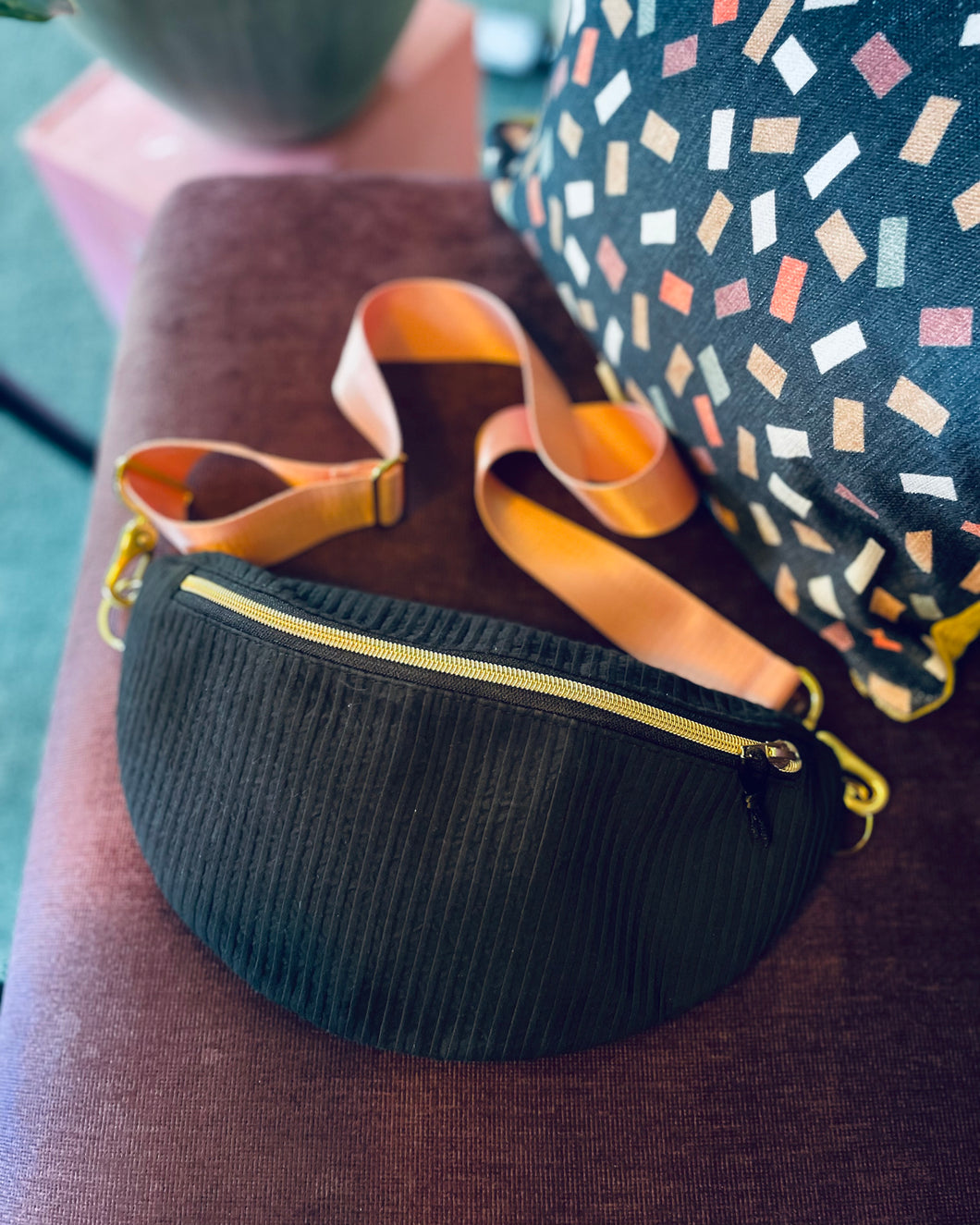 *NEU* BIBI BUMBAG – elegant schwarze Bauchtasche