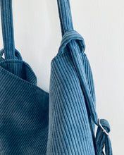 Lade das Bild in den Galerie-Viewer, *NEU* Kira Rucksacktasche - Cord
