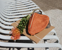 Lade das Bild in den Galerie-Viewer, Wildleder Imitat braun, Curry, Rotbraun, Bauchtasche
