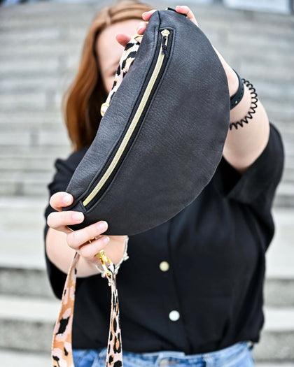 MAREIKE Bauchtasche – Lederimitat Grauschwarz
