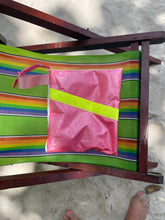 Lade das Bild in den Galerie-Viewer, *NEU* Beach Bag – Pink Segelstoff
