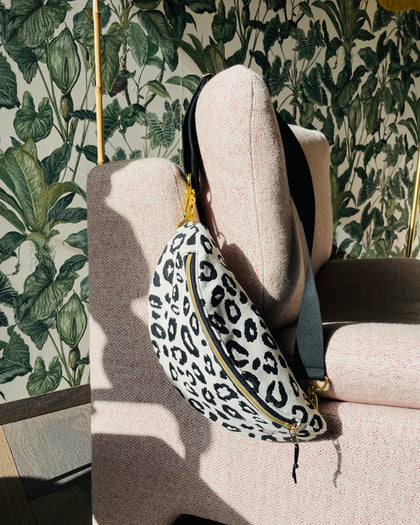 ELA Bauchtasche – Leopard Weiß
