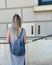 Lade das Bild in den Galerie-Viewer, 3-in-1 Rucksacktasche in Taubenblau
