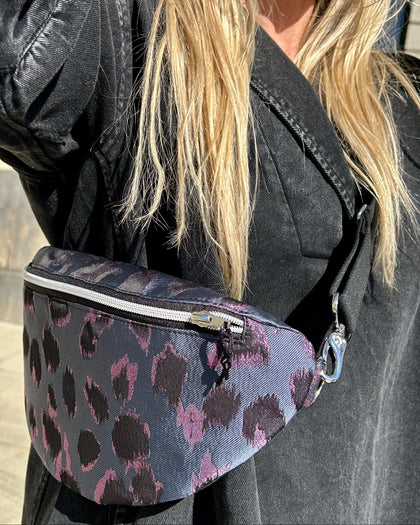 *NEU* Bauchtasche – Grau Pink Leomuster