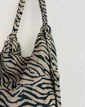 Lade das Bild in den Galerie-Viewer, Jule Rucksacktasche
