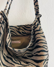 Lade das Bild in den Galerie-Viewer, JULE 3-in-1 Rucksacktasche Jacquard
