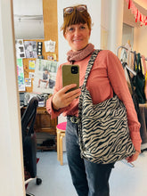 Lade das Bild in den Galerie-Viewer, JULE 3-in-1 Rucksacktasche Jacquard

